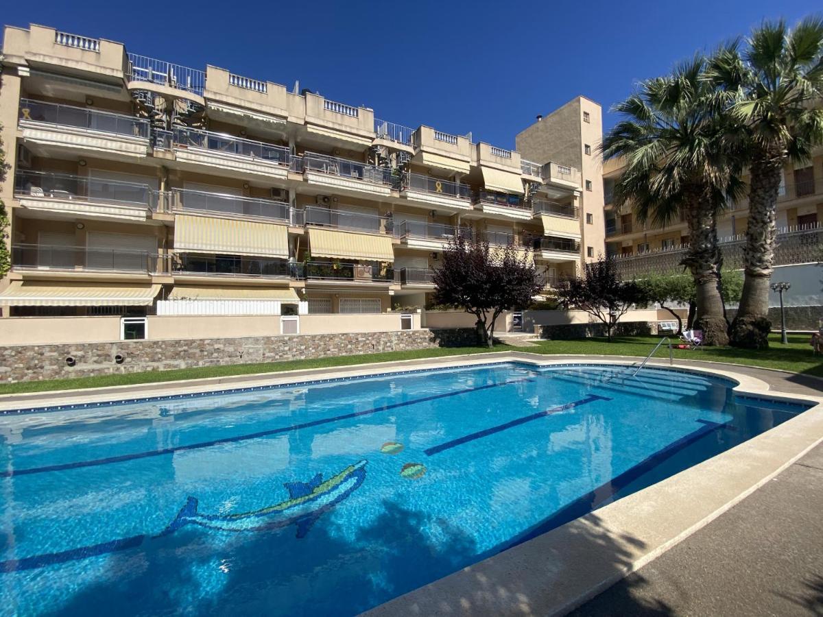 R123 Apartamento En La Planta Baja Con Piscina Cerca De La Playa Calafell Exterior photo