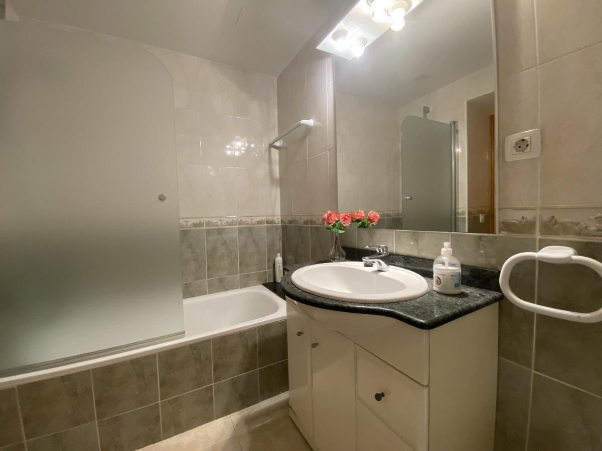R123 Apartamento En La Planta Baja Con Piscina Cerca De La Playa Calafell Exterior photo